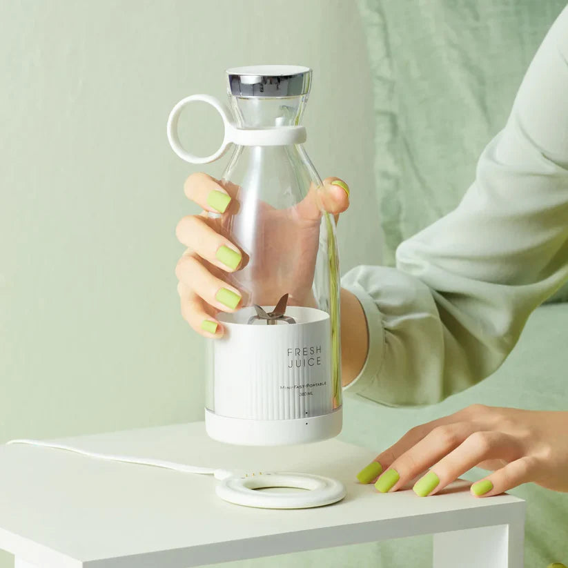 Portable Blender Smoothies Personal Blender Mini Shakes Juicer Cup USB Rechargeable.